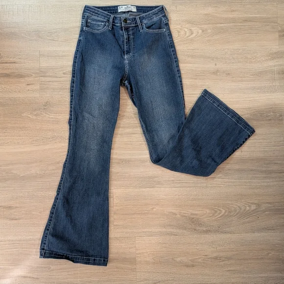 Hollister Curvy High Rise Vintage Flare Y2K Style Jeans Women's Size 28 (Size 6) - Picture 1 of 6